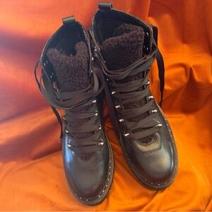 Steve Madden black leather  Lace-Up Boots size 8 .
 Gently used